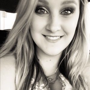 Meet your Posher, Maddie